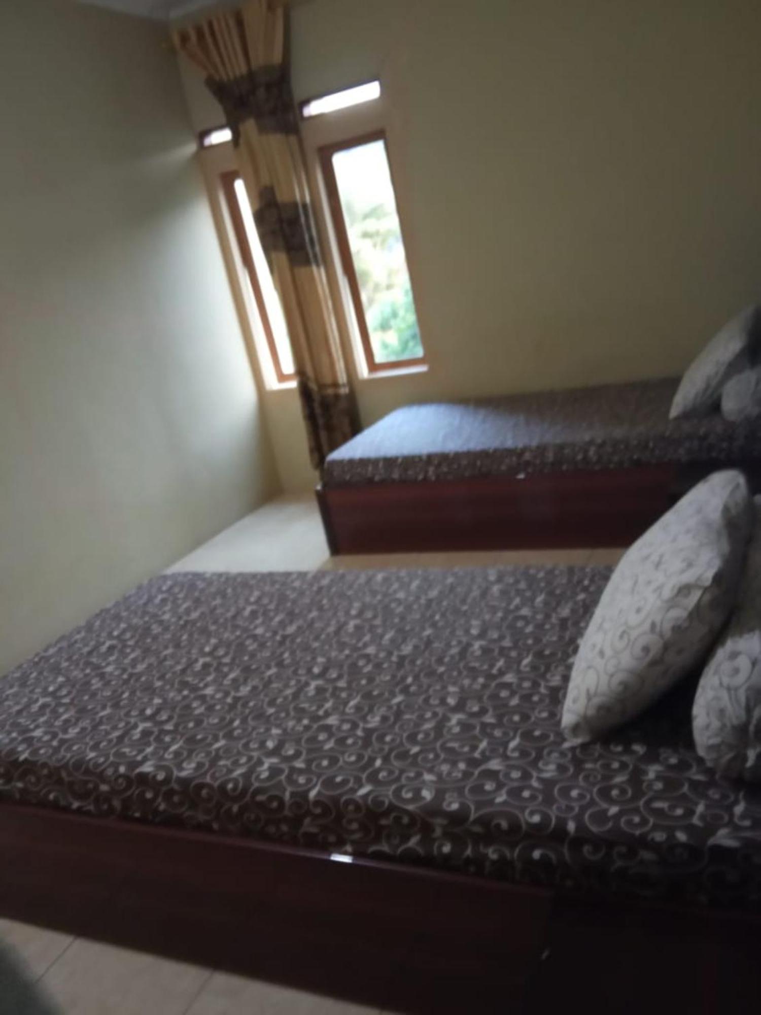 Villa Putih Cisarua Exteriör bild