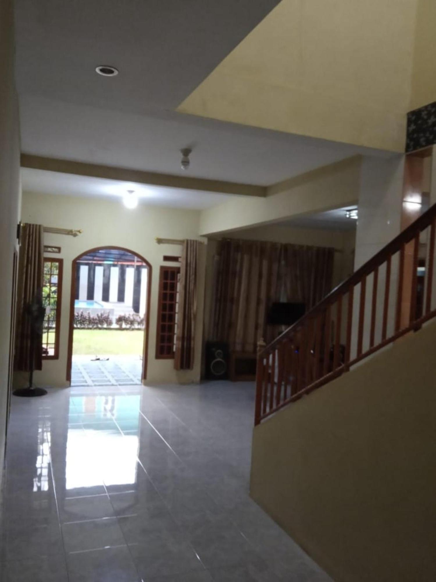 Villa Putih Cisarua Exteriör bild