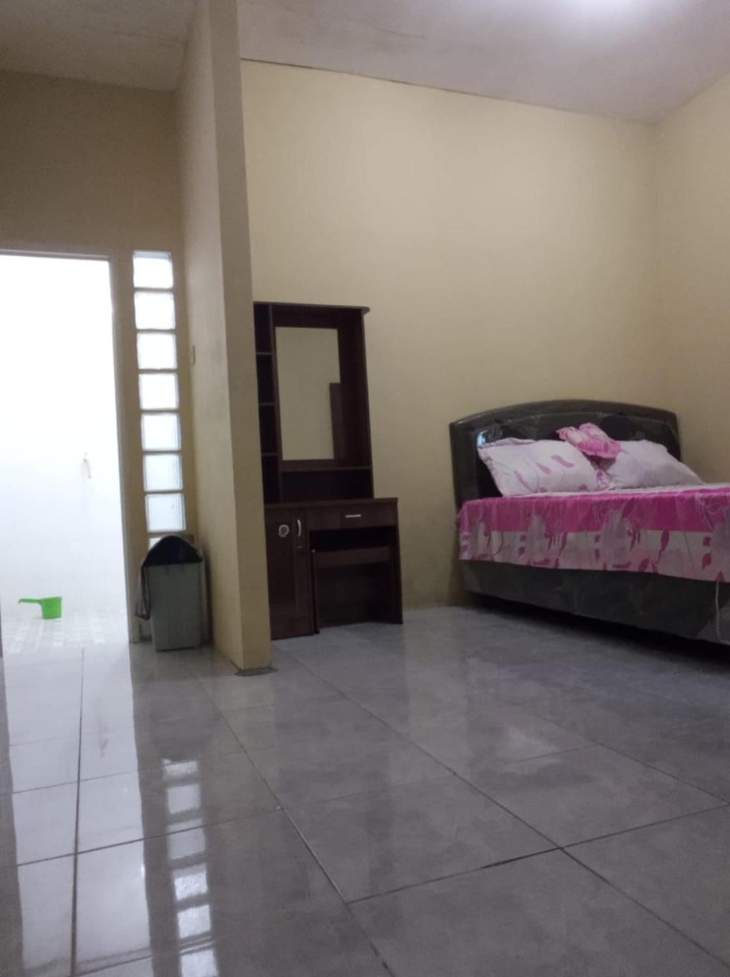Villa Putih Cisarua Exteriör bild